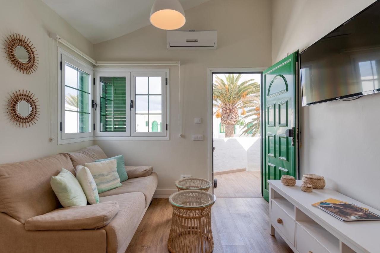 Homeforguest Modern And New Beachfront Apartment La Oliva Ngoại thất bức ảnh